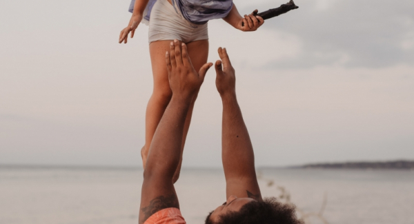 On the same wavelength—Do parents and children understand each other better if their brains are “in sync”?
