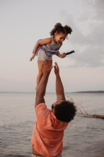 On the same wavelength—Do parents and children understand each other better if their brains are “in sync”?